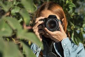 Teknik Fotografi adalah seni menangkap momen dan mengabadikannya dalam bentuk gambar. Bagi pemula,